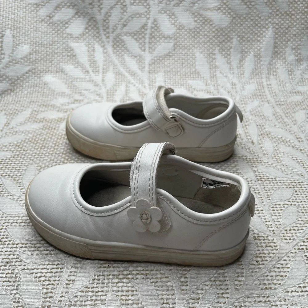 Oshkosh B’gosh Girls toddler White Kids Shoes Mary Jane’s